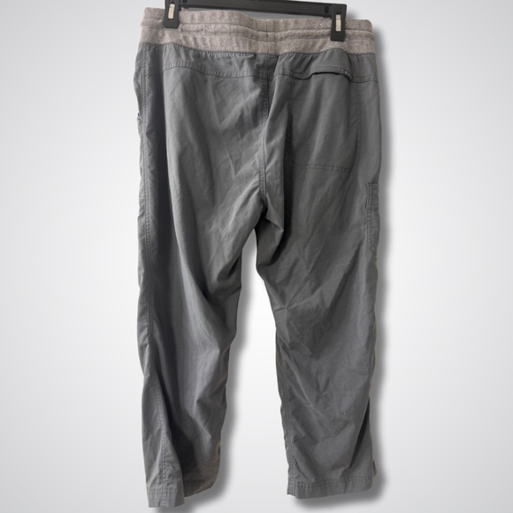 🏔️ Large Columbia Women's Capri Pants | Olive Green | EUC | Adventure Ready! - Picture 5 of 6